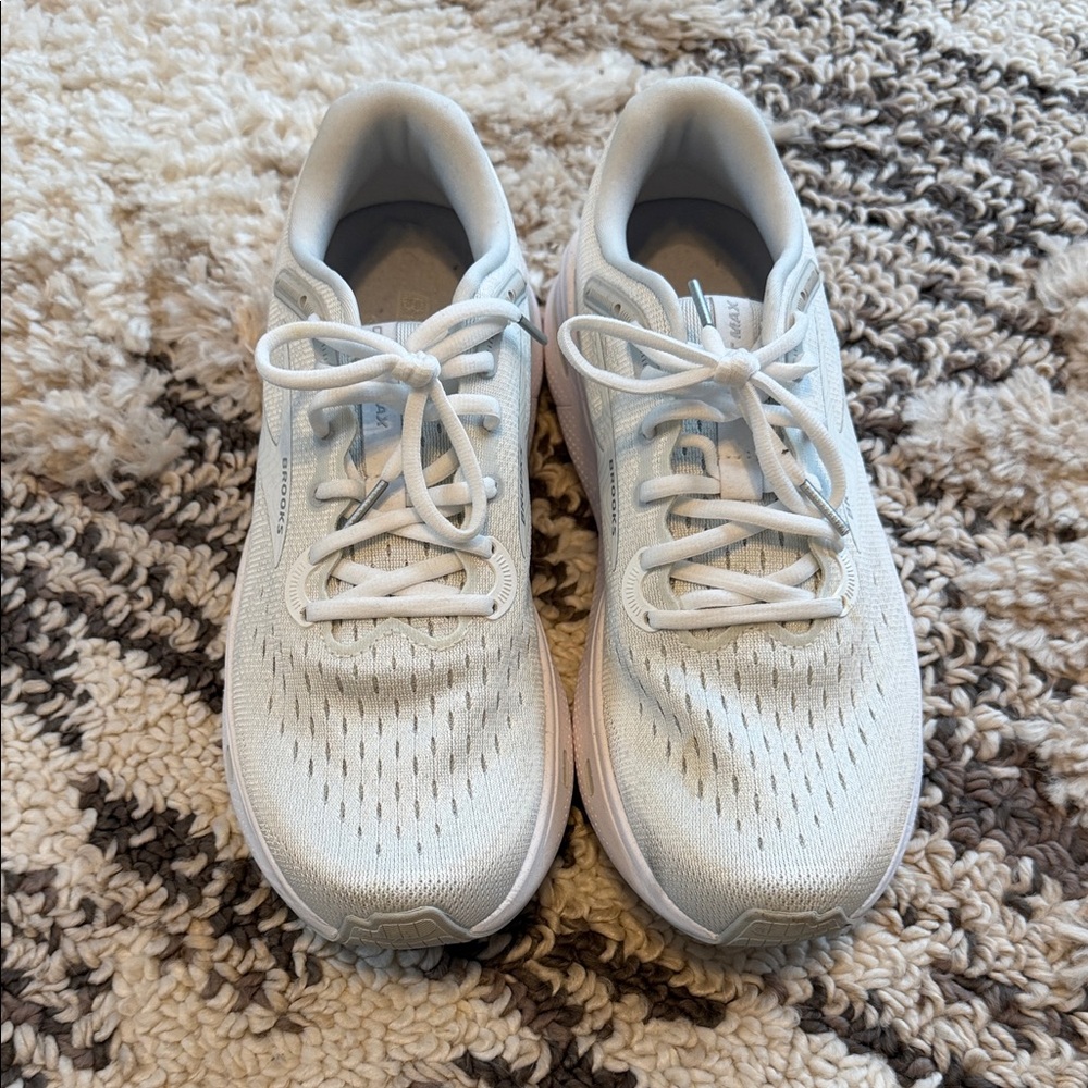 Brooks Ghost Max Cushion Neutral Shoes